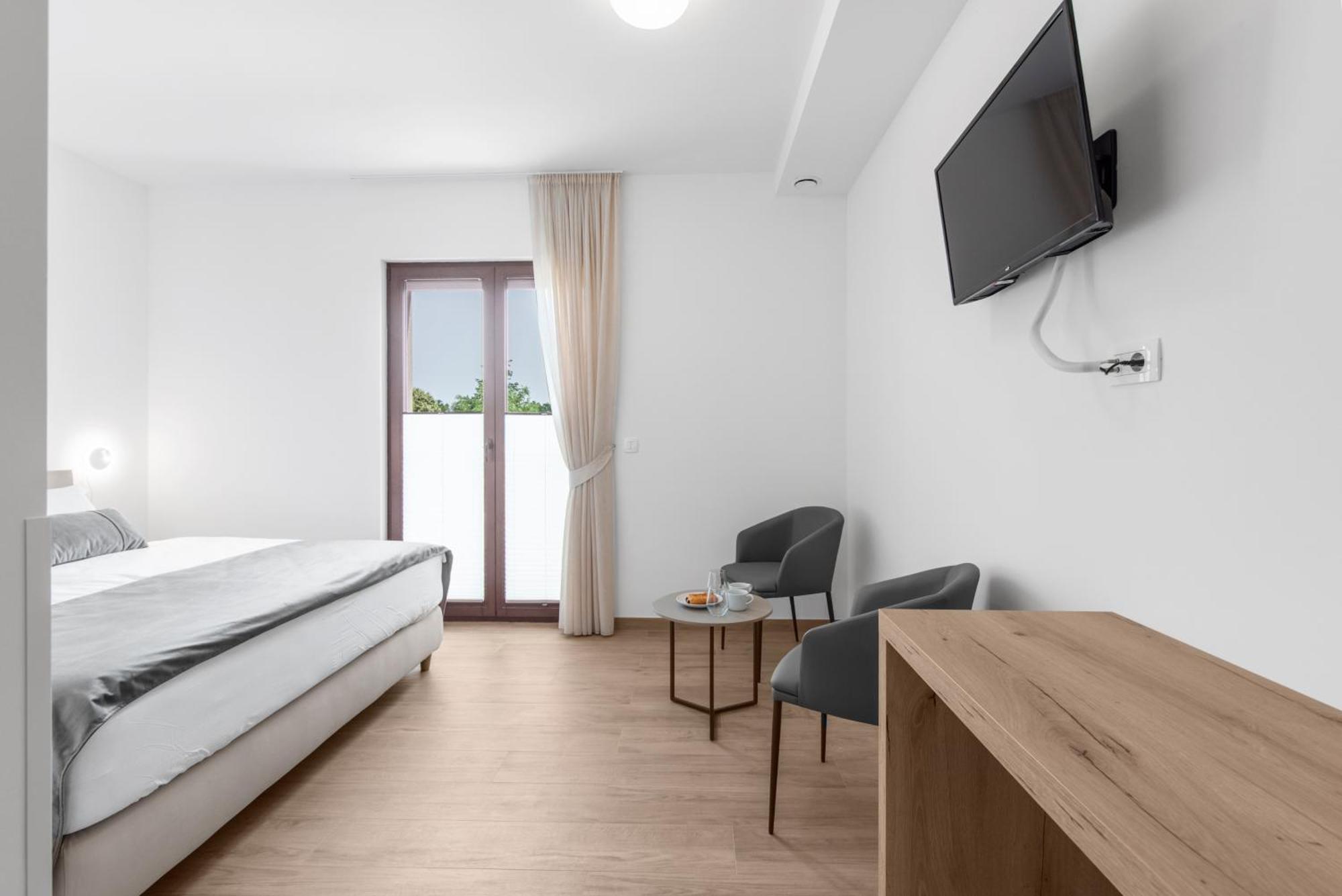 Karina, - Porec