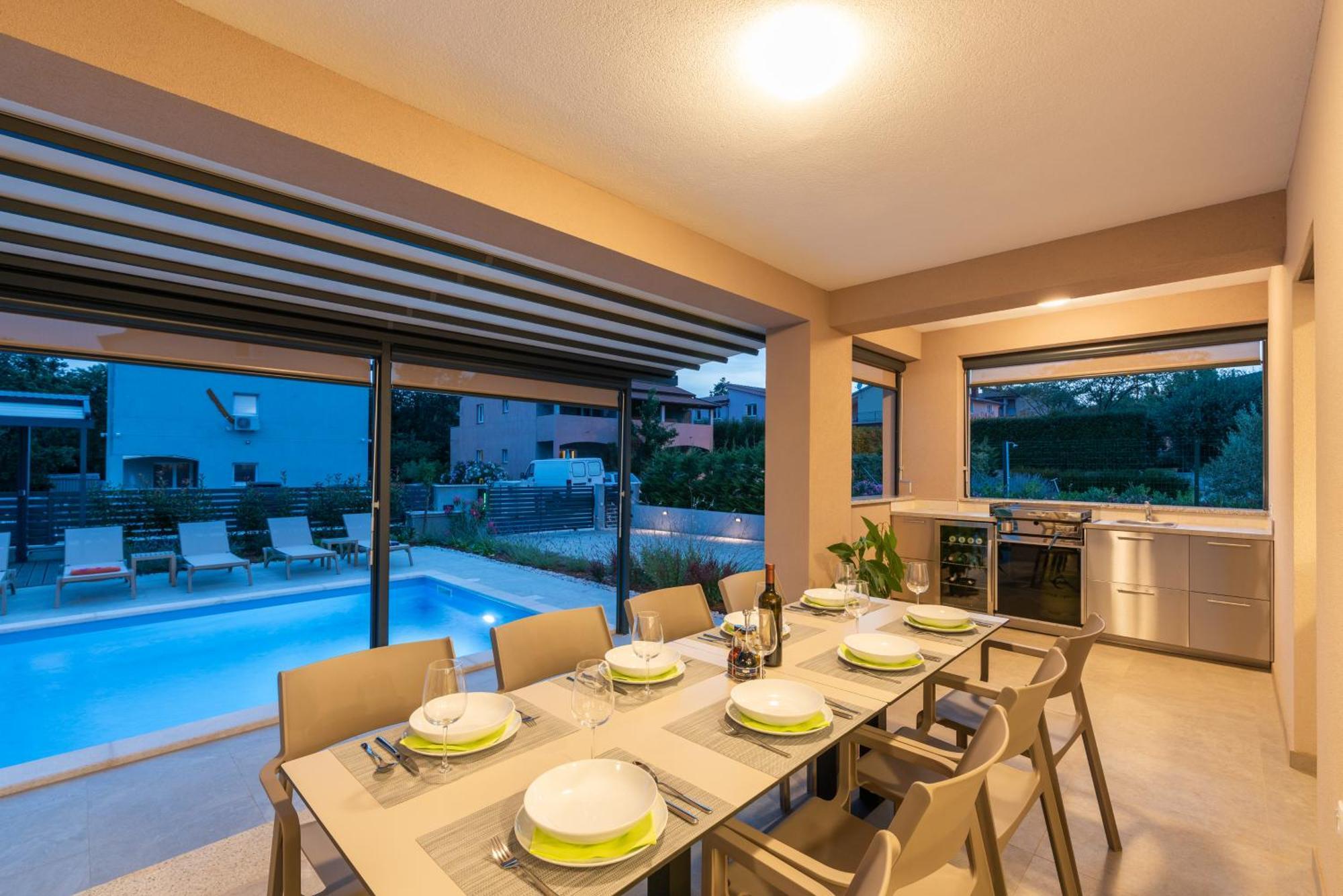 Karina, - Porec * Kadumi